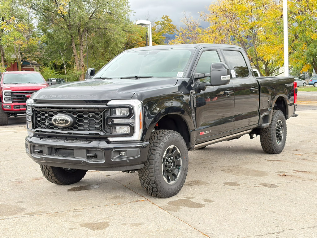 2026 Ford F-350SD Lariat Truck Crew Cab