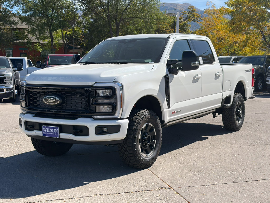 2026 Ford F-350SD Lariat Truck Crew Cab