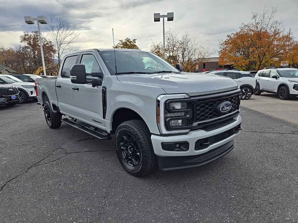 New 2026 Ford F-350SD XL Truck Crew Cab