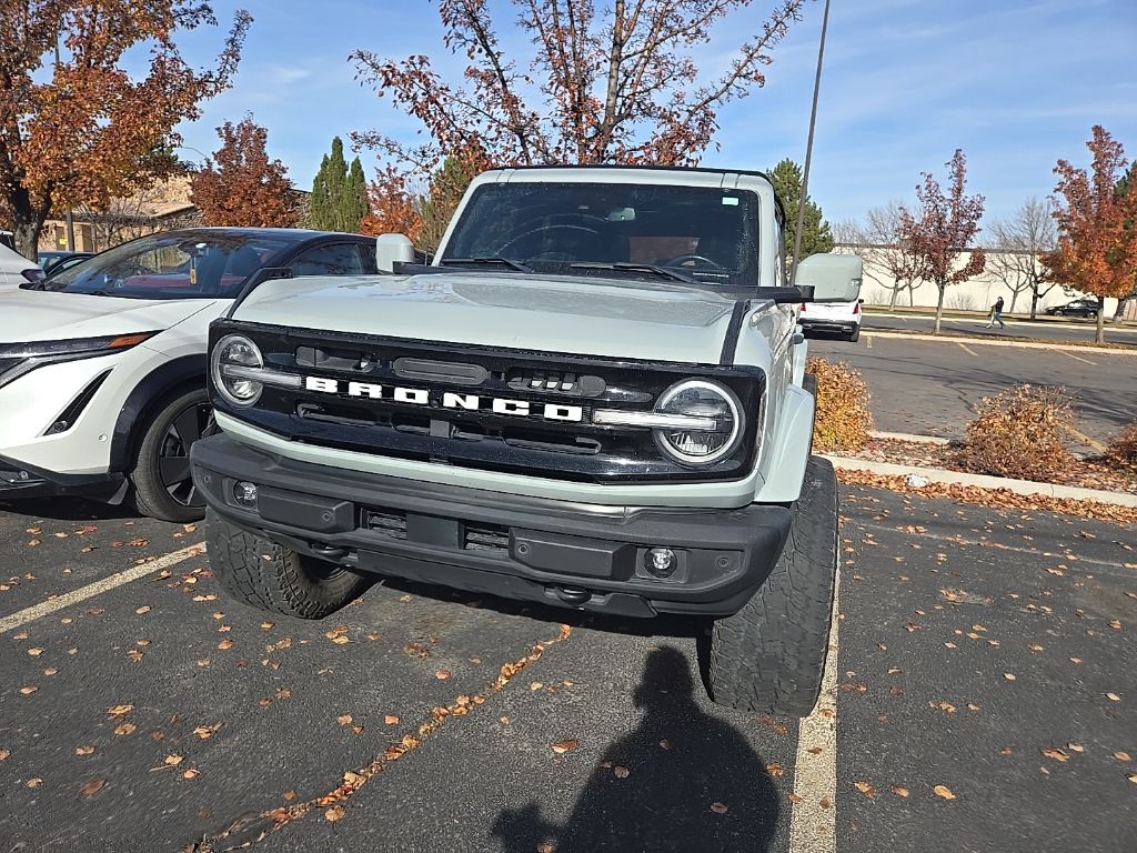 2021 Ford Bronco Outer Banks photo 2