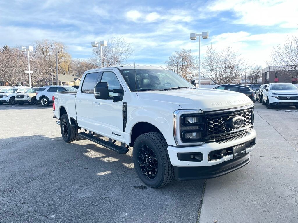 New 2026 Ford F-350SD Lariat Truck Crew Cab