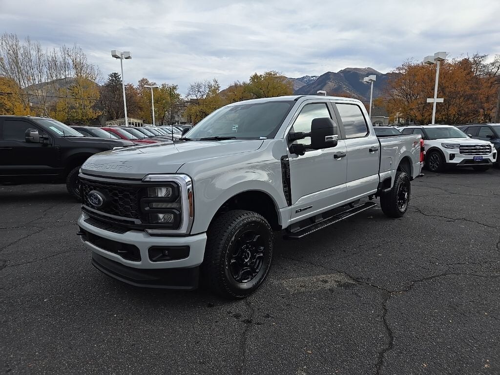 New 2026 Ford F-350SD XL Truck Crew Cab