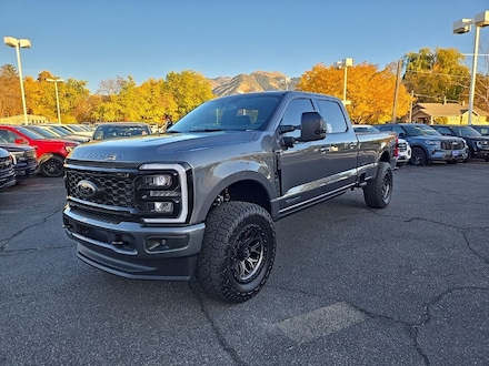 2025 Ford F-350SD Lariat Truck Crew Cab