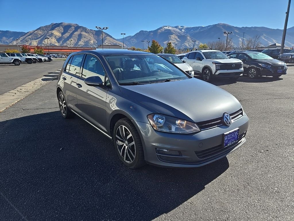 2017 Volkswagen Golf TSI SE photo 3