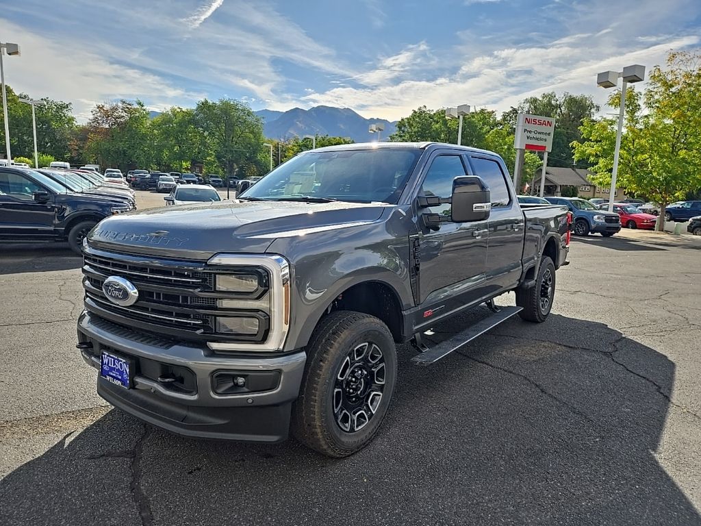 2026 Ford F-350 Super Duty Platinum's photo