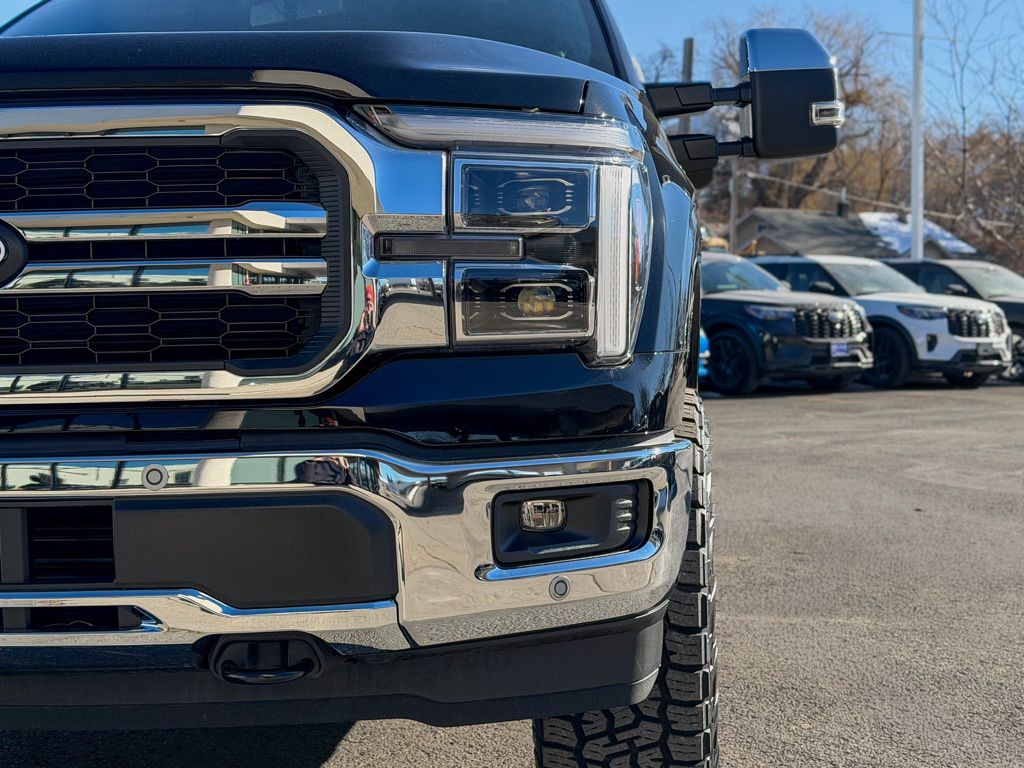 2025 Ford F-150 Lariat - Photo 8