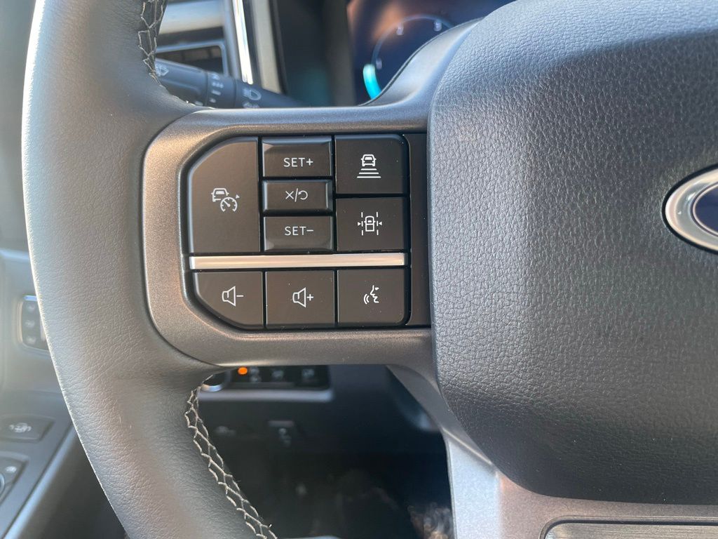 2026 Ford F-350 Super Duty Lariat - Photo 13