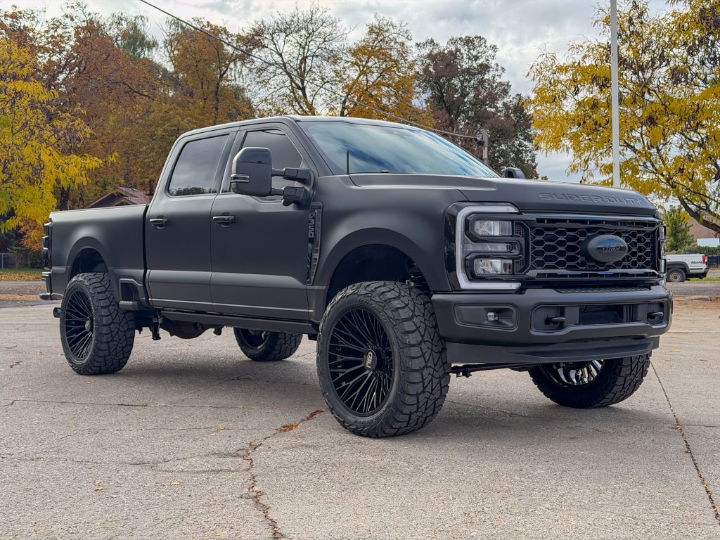 New 2026 Ford F-350SD Lariat Truck Crew Cab