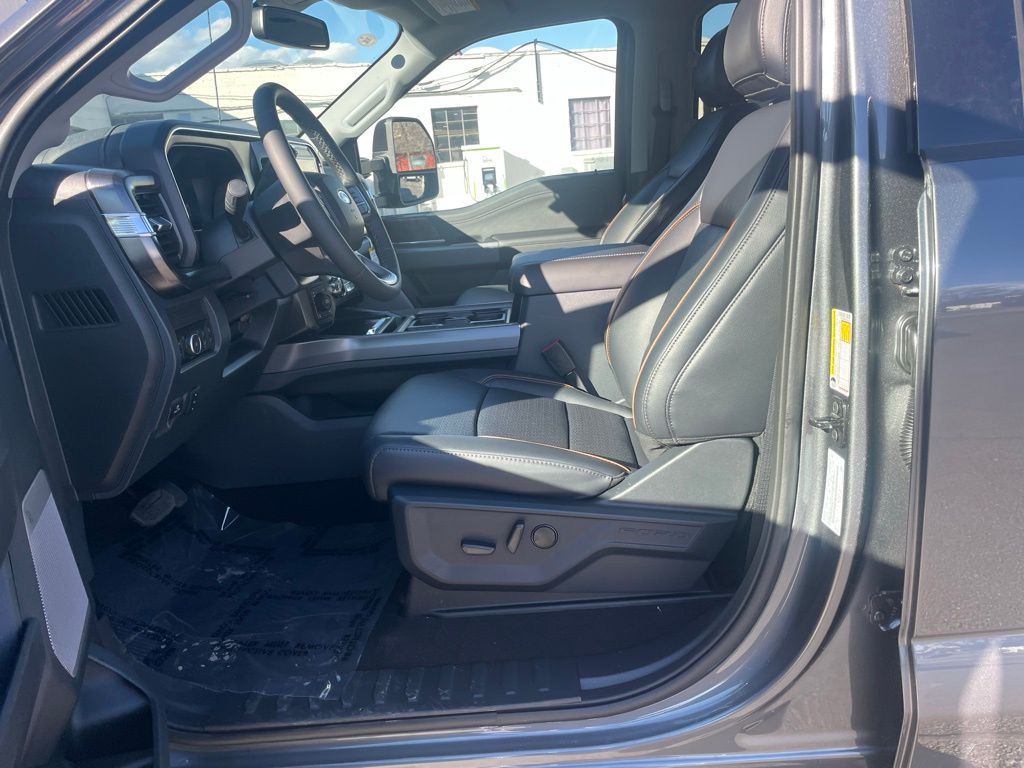 2026 Ford F-350 Super Duty Lariat - Photo 10