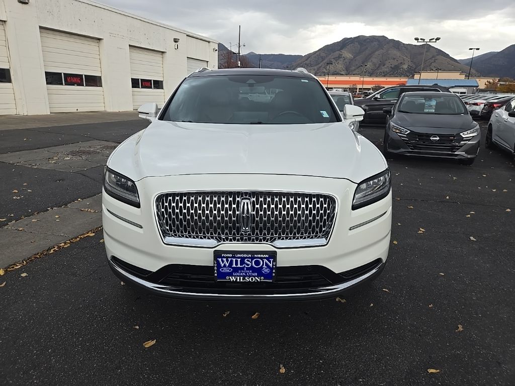 2022 Lincoln Nautilus Reserve photo 2