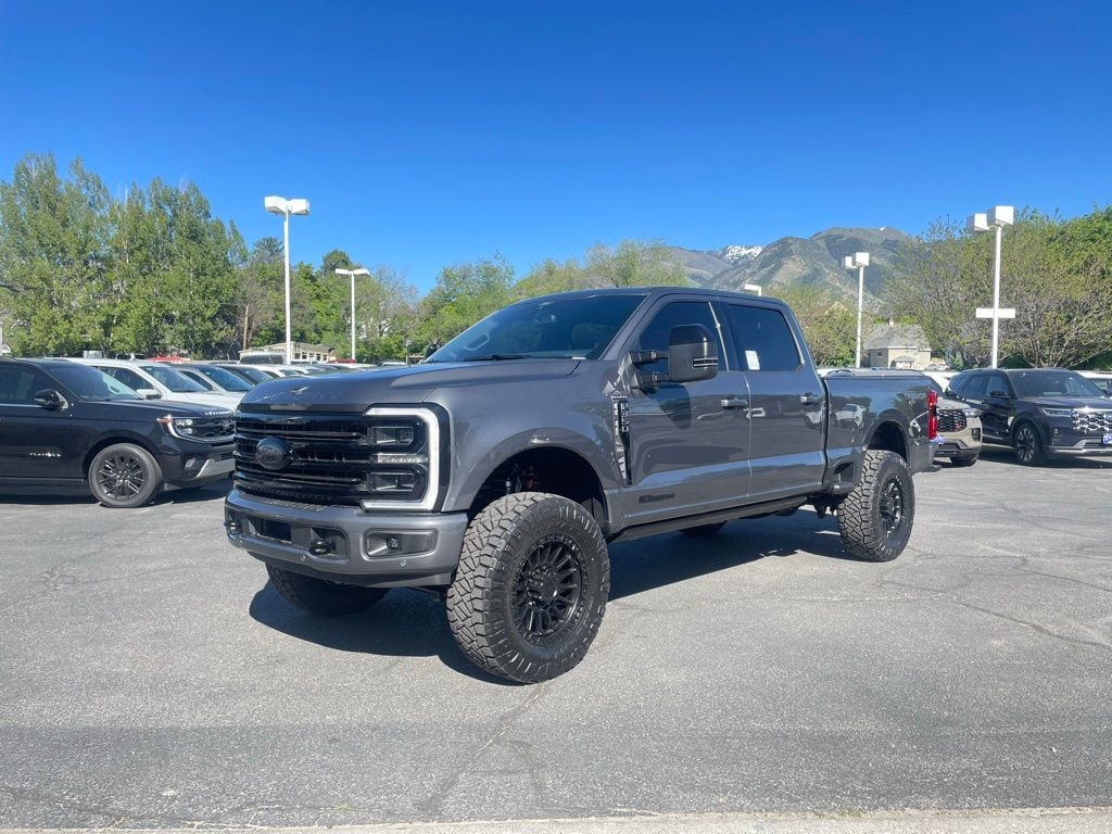 New 2026 Ford F-350SD Platinum Truck Crew Cab