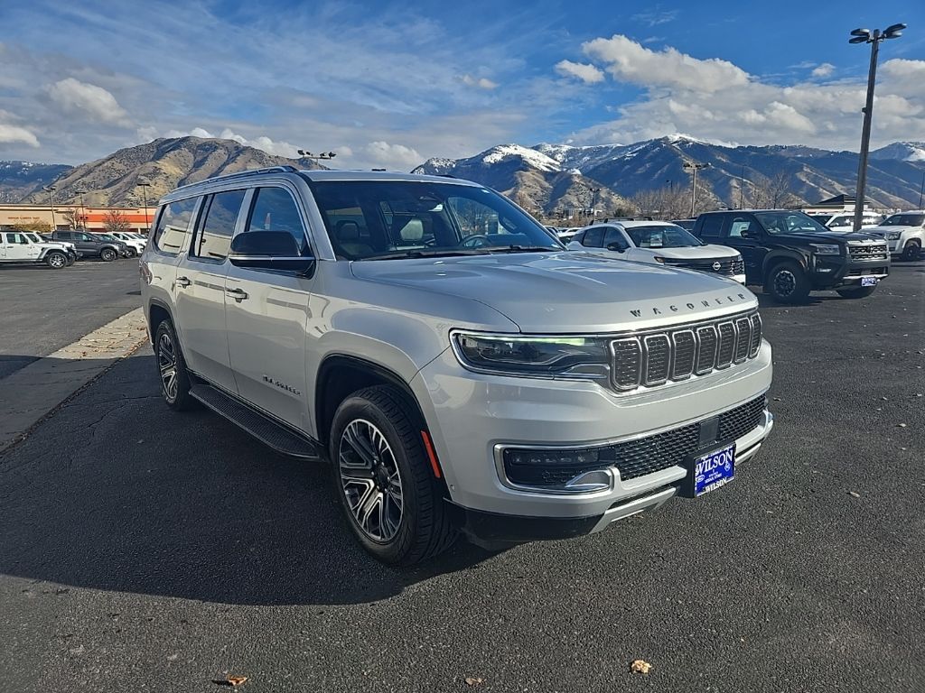 2023 Jeep Wagoneer L Series II photo 2