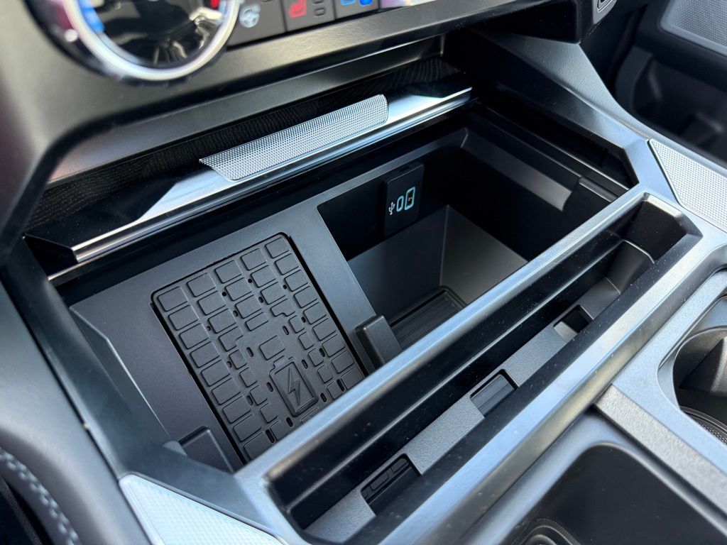 2025 Ford F-350 Super Duty Platinum - Photo 21