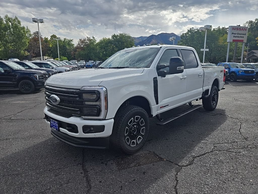 2026 Ford F-350 Super Duty Platinum's photo