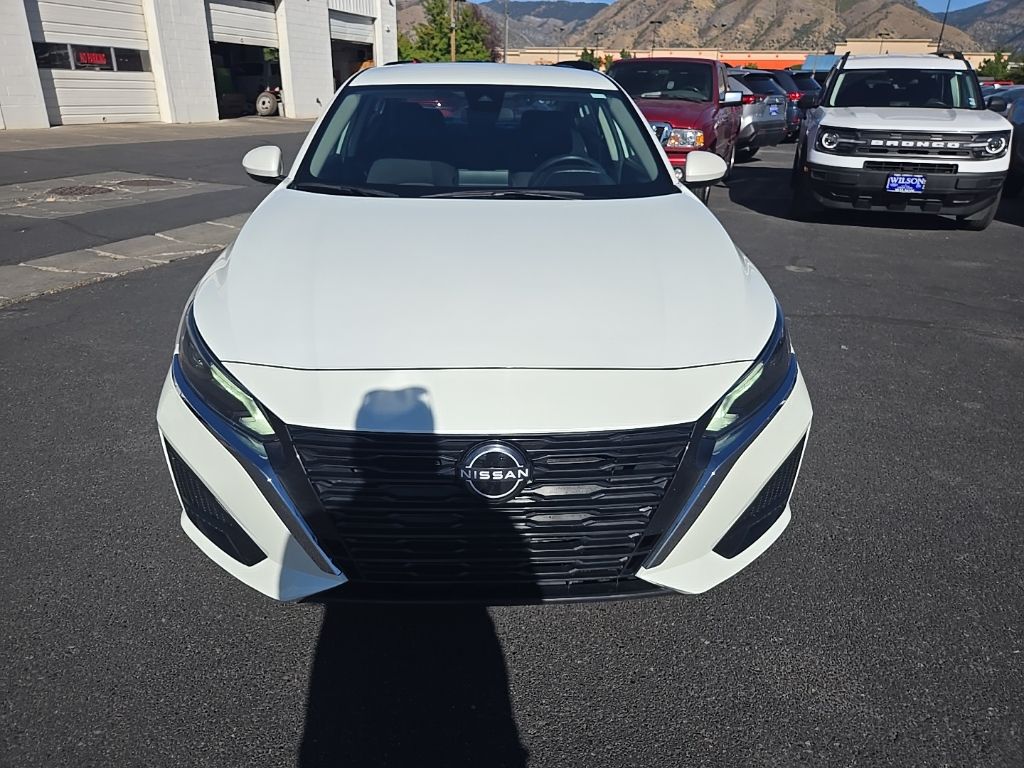 2023 Nissan Altima 2.5 SV photo 2