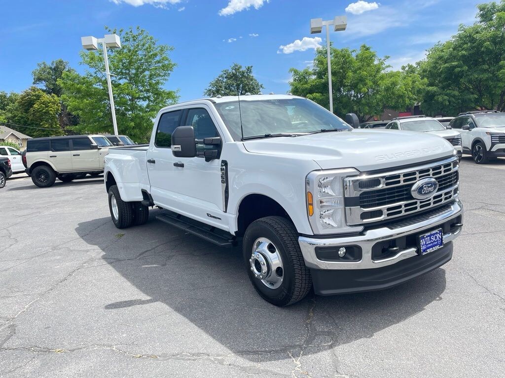 New 2026 Ford F-350SD XLT Truck Crew Cab