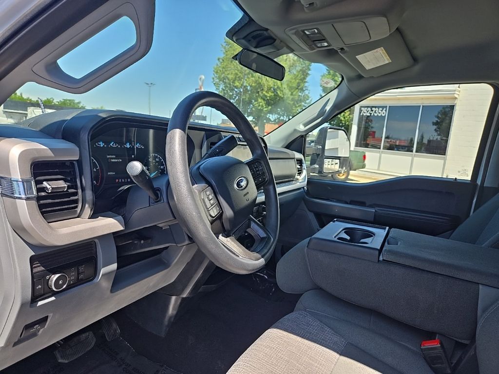 2024 Ford F-250 Super Duty XLT - Photo 11