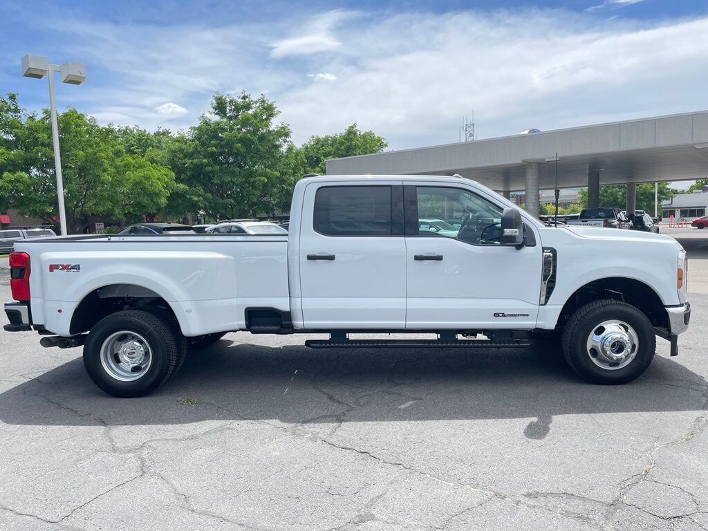 New 2026 Ford F-350SD XLT Truck Crew Cab