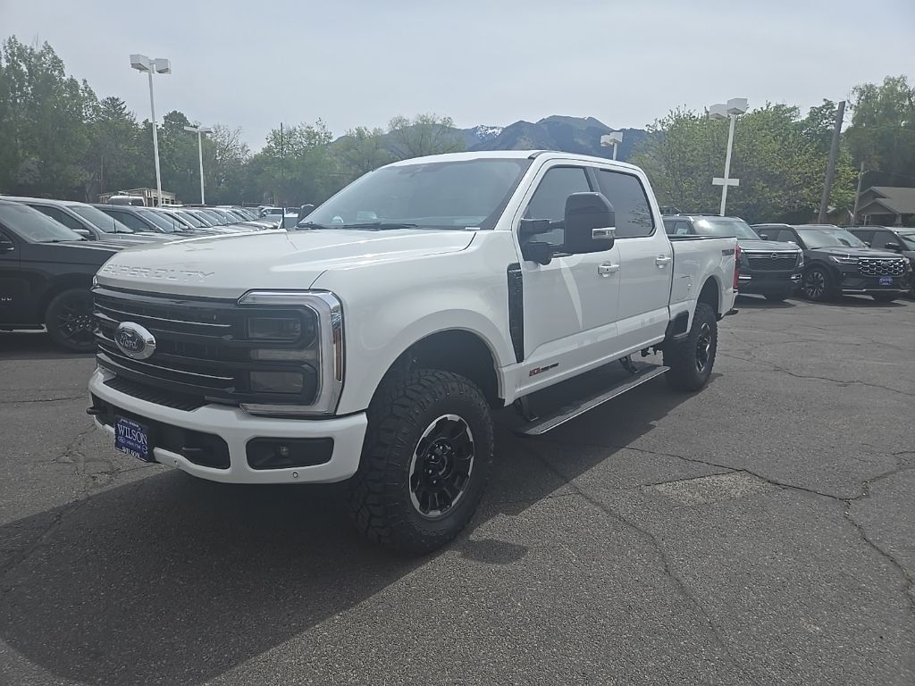 2026 Ford F-350 Platinum 4x4 Crew Cab 6-3/4' Box SRW's photo