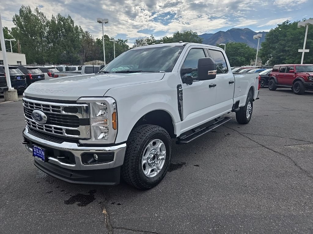 2026 Ford F-350 Super Duty XLT