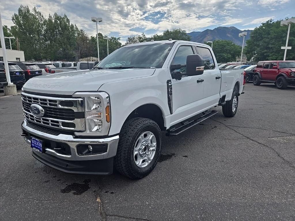 New 2026 Ford F-350SD XLT Truck Crew Cab