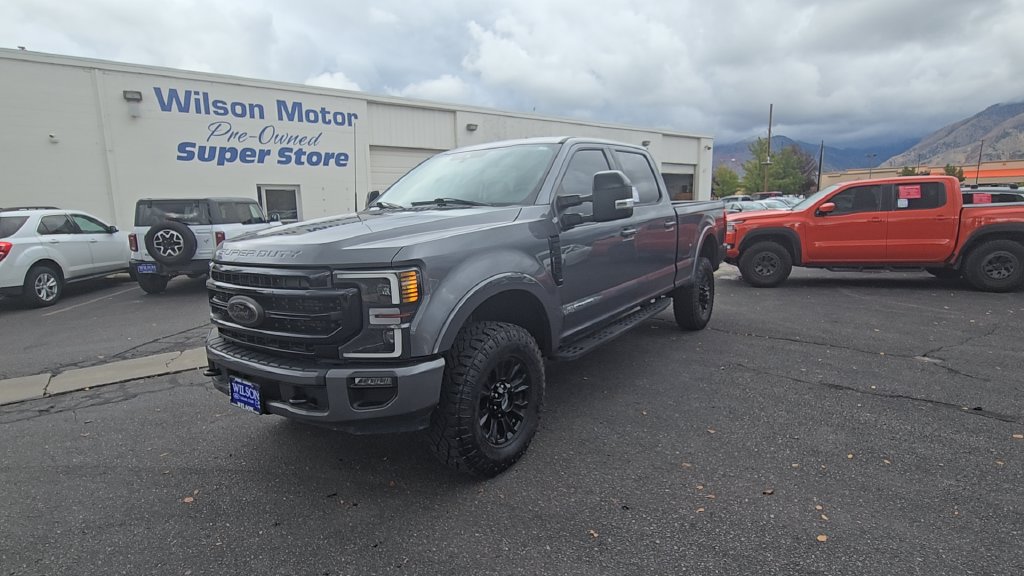 2022 Ford F-250 Lariat Crew Cab Truck