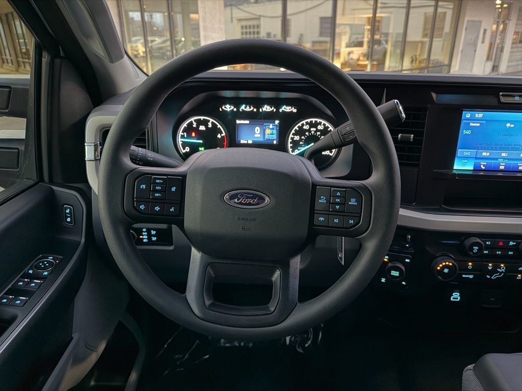 2026 Ford F-350 Super Duty XL - Photo 24
