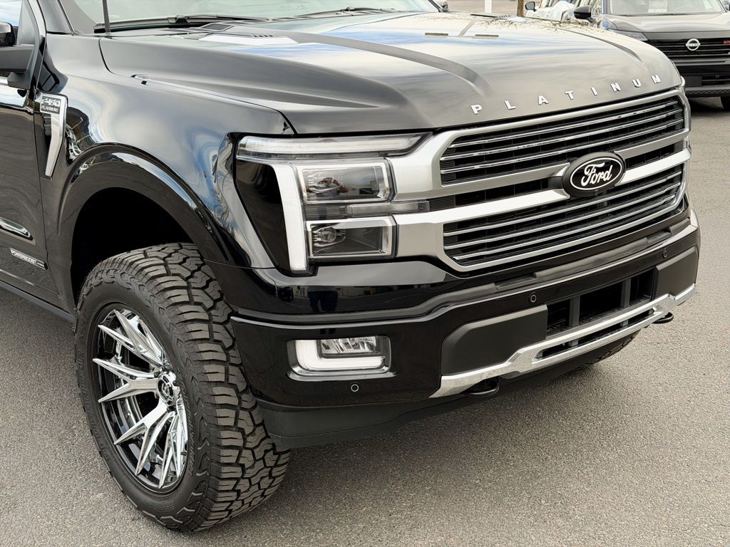 2026 Ford F-150 Platinum - Photo 13