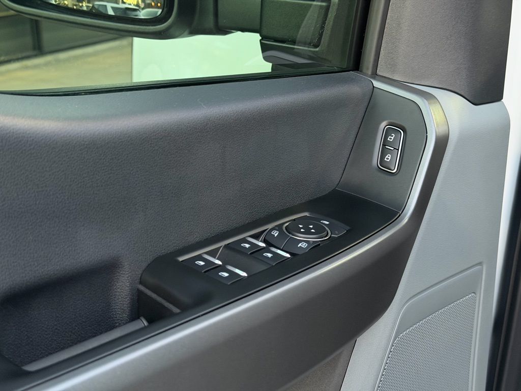 2026 Ford F-350 Super Duty XL - Photo 16