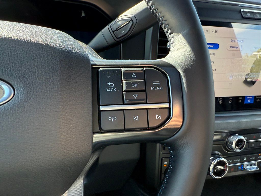 2025 Ford F-350 Super Duty Platinum - Photo 16