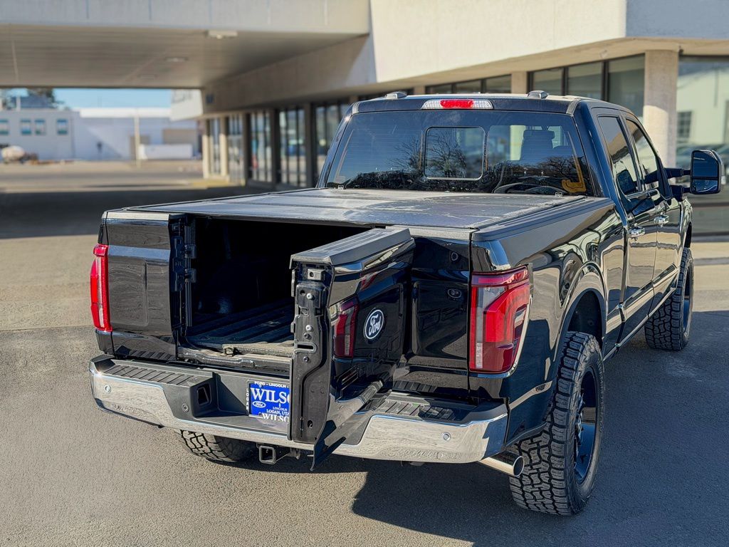 2025 Ford F-150 Lariat - Photo 11