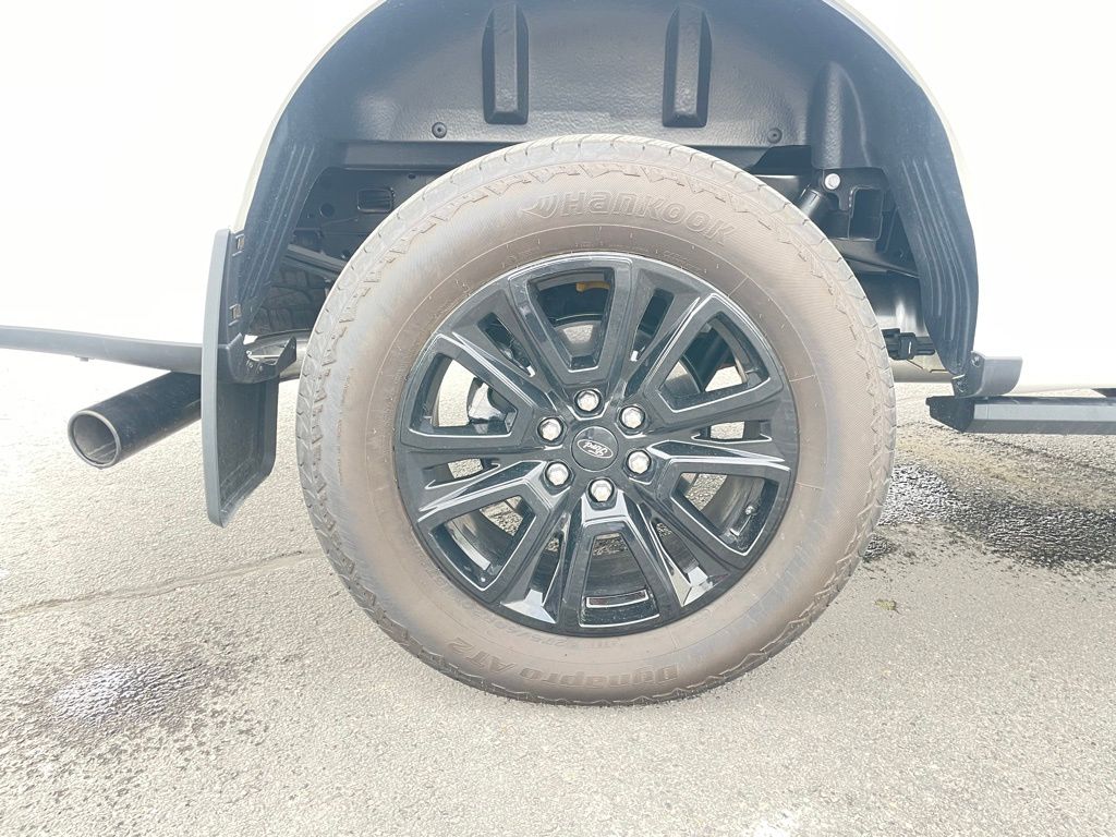 2025 Ford F-150 Platinum - Photo 37