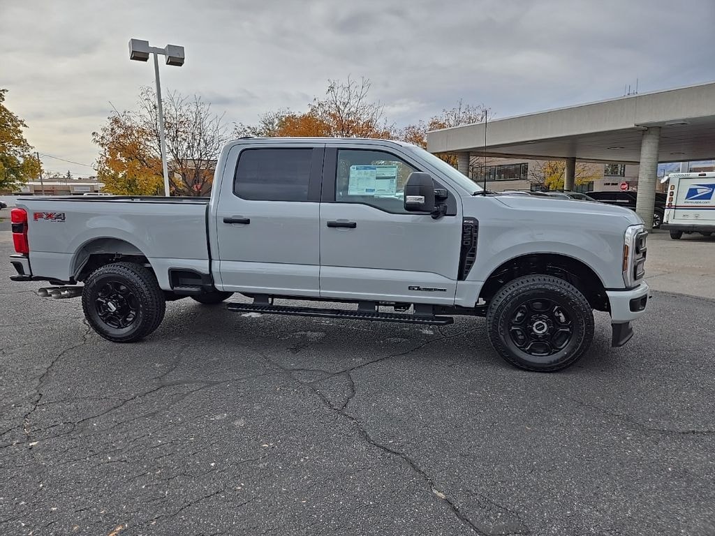 New 2026 Ford F-350SD XL Truck Crew Cab