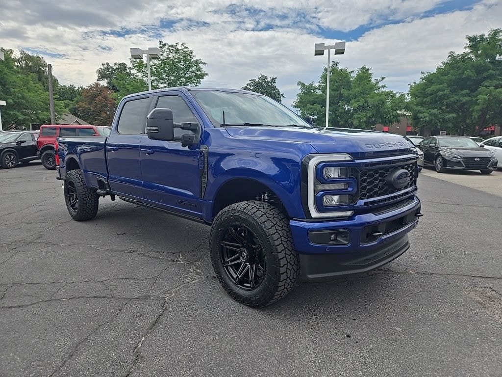 New 2026 Ford F-350SD Lariat Truck Crew Cab