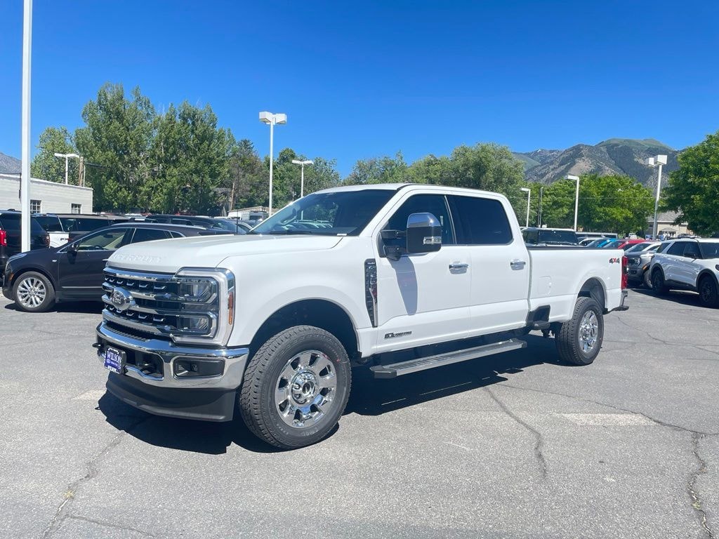 New 2026 Ford F-350SD Lariat Truck Crew Cab