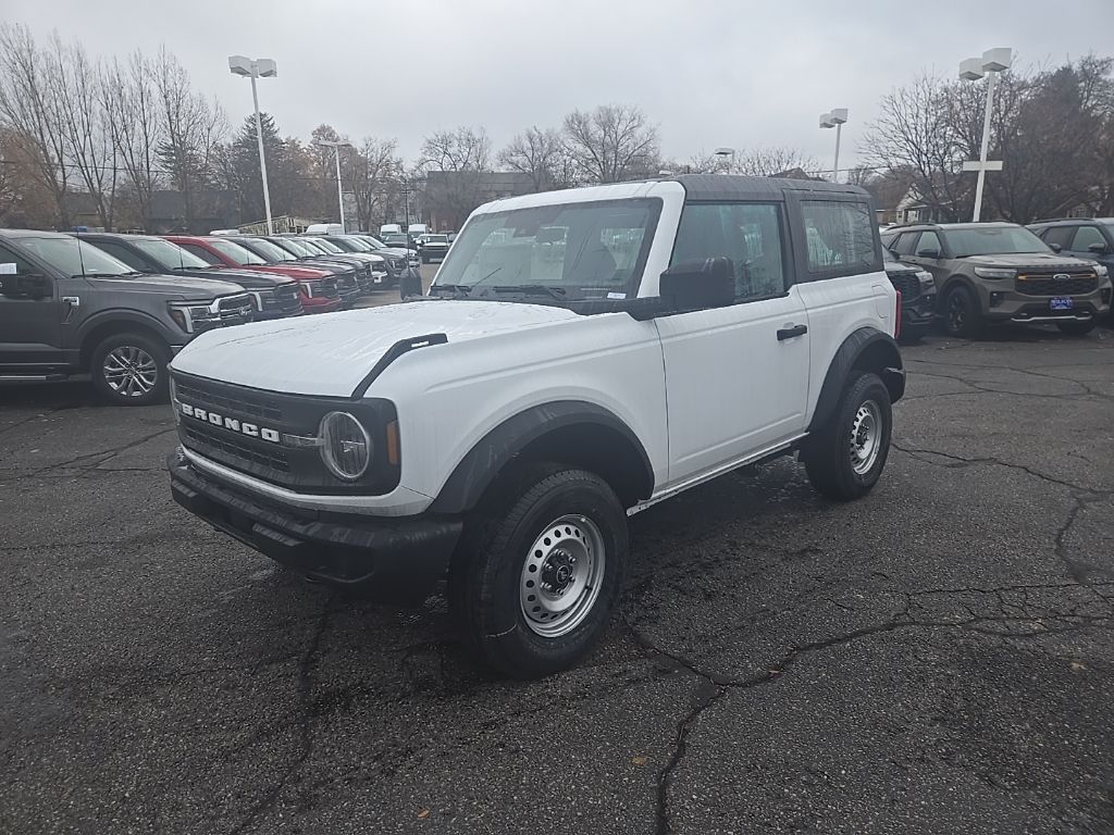 2025 Ford Bronco 2-Door Base's photo