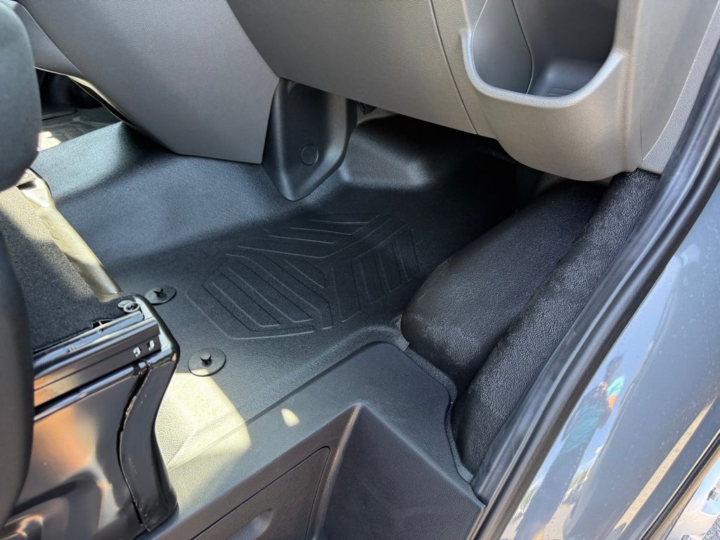 2025 Ford Transit Passenger Van XLT - Photo 27