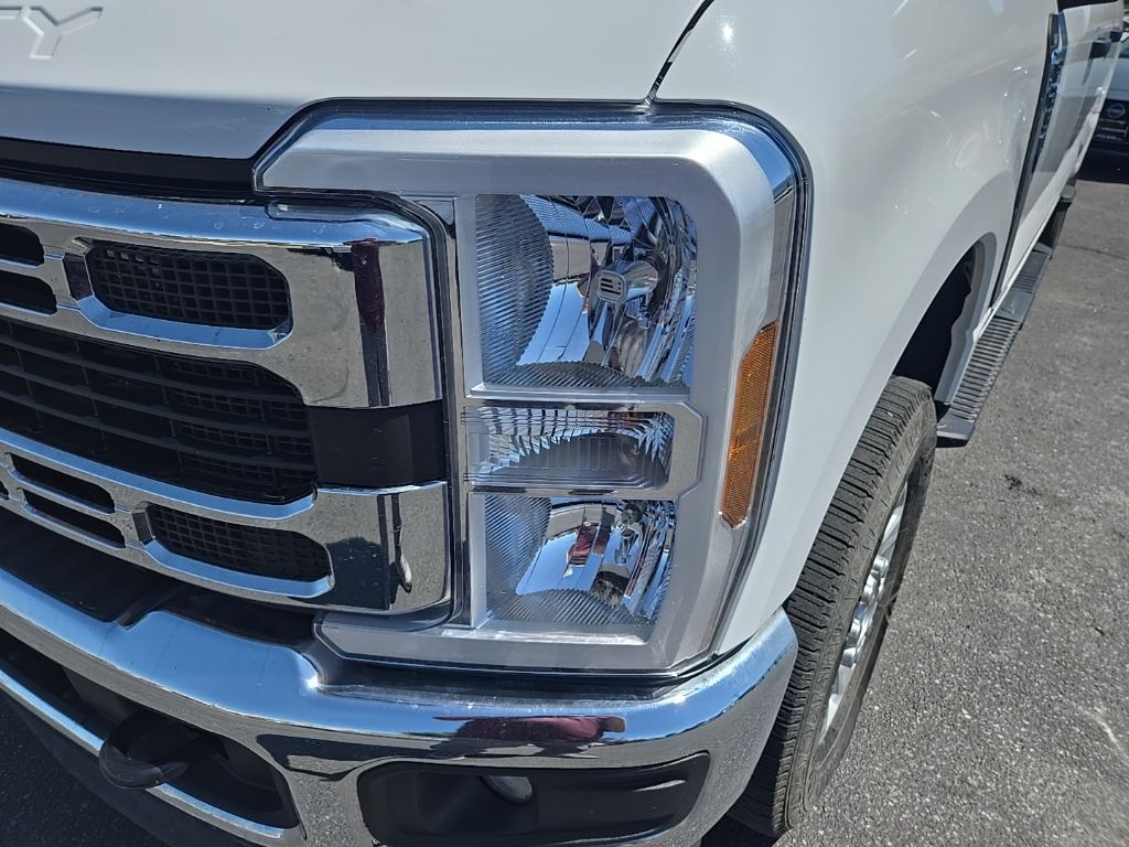 2024 Ford F-250 Super Duty XLT - Photo 31