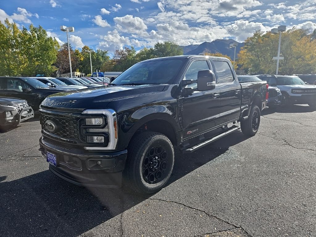 2026 Ford F-350 Super Duty Lariat's photo