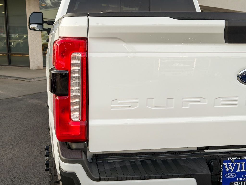 2026 Ford F-350 Super Duty XL - Photo 13
