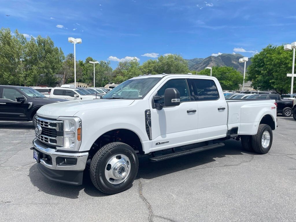 New 2026 Ford F-350SD XLT Truck Crew Cab