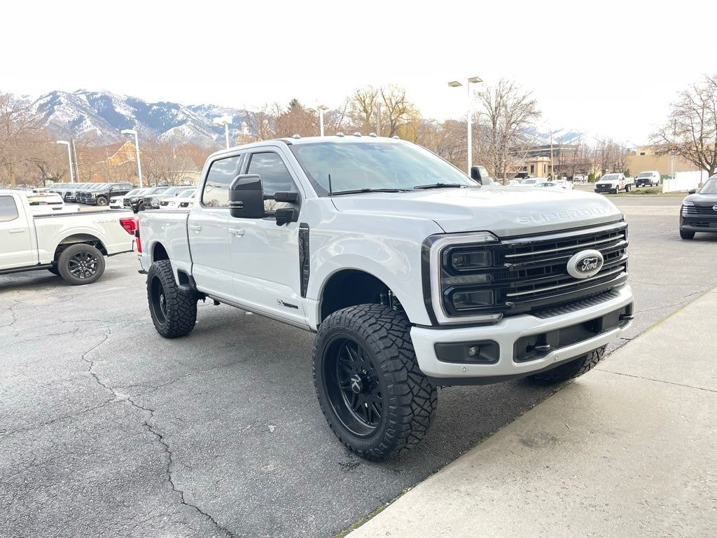 New 2026 Ford F-350SD Platinum Truck Crew Cab