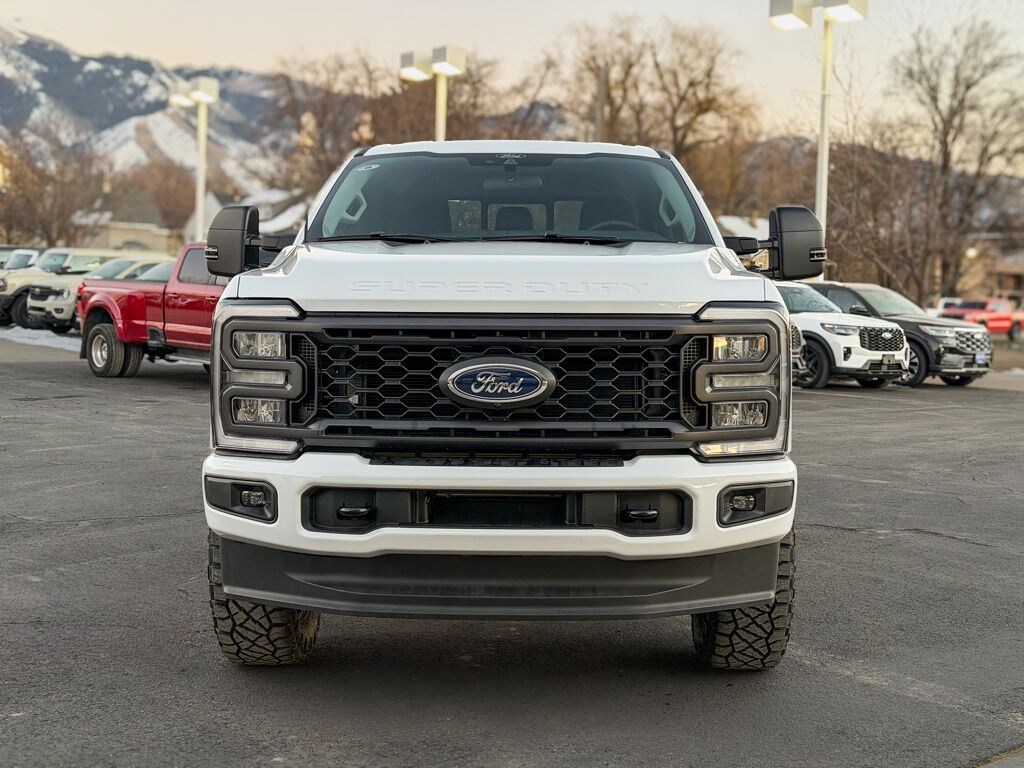 New 2026 Ford F-350SD XL Truck Crew Cab
