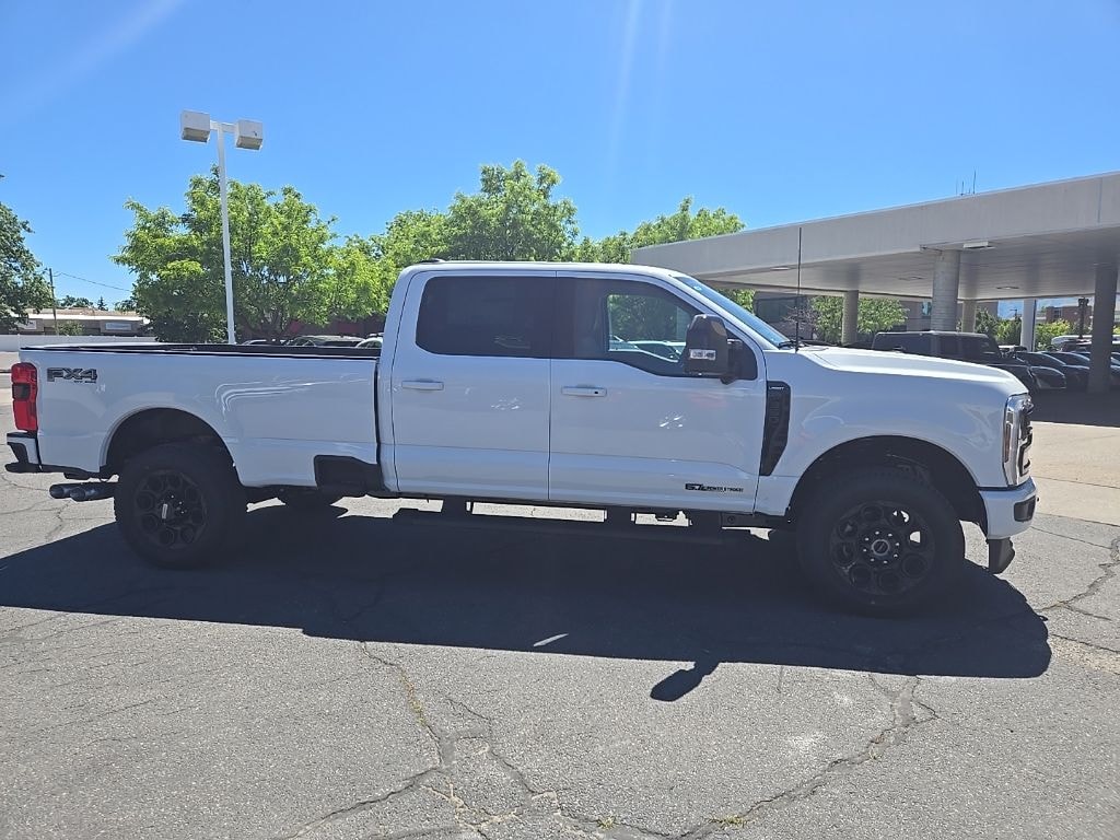 New 2026 Ford F-350SD Lariat Truck Crew Cab