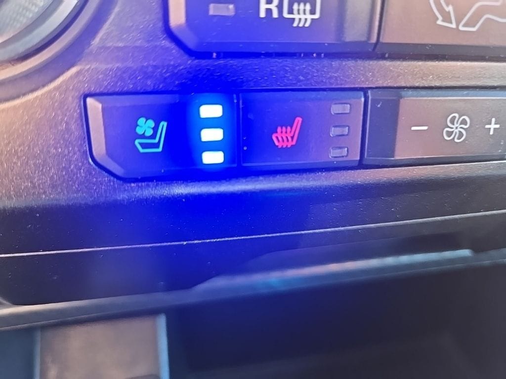 2020 Ford F-150 Lariat - Photo 17