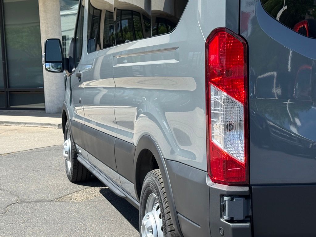 2025 Ford Transit Passenger Van XLT - Photo 39