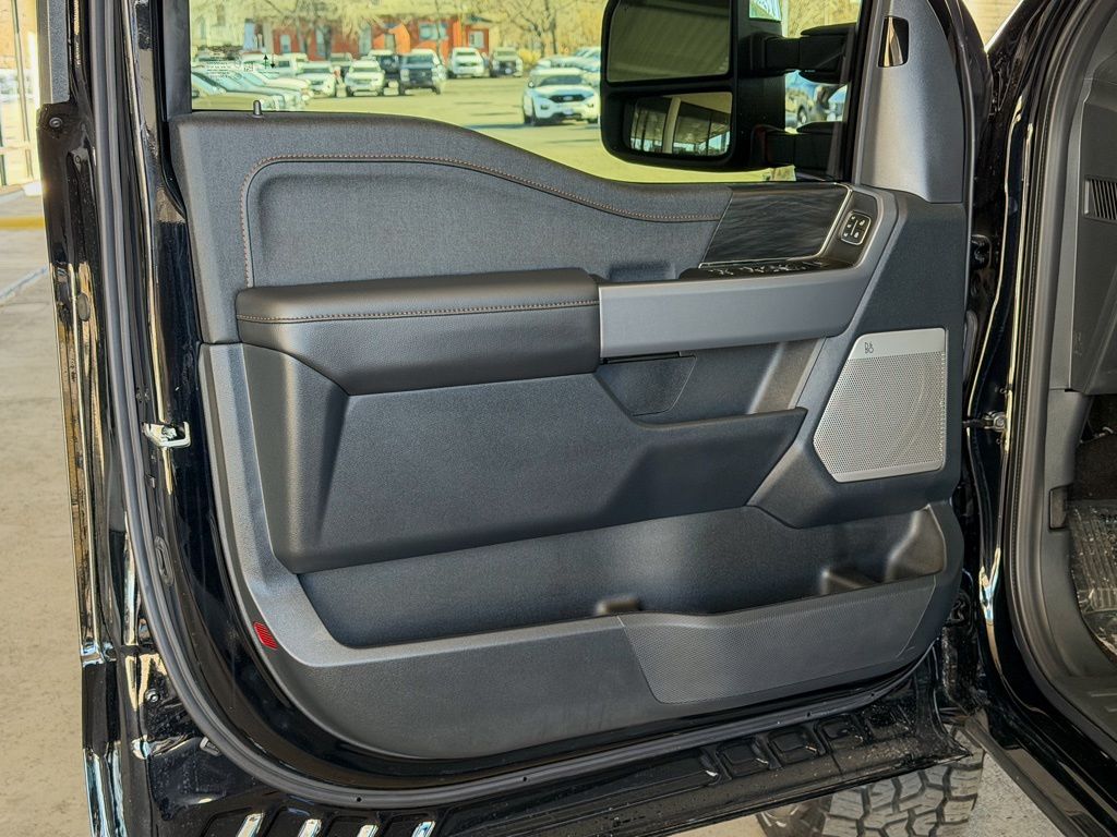 2025 Ford F-150 Lariat - Photo 14
