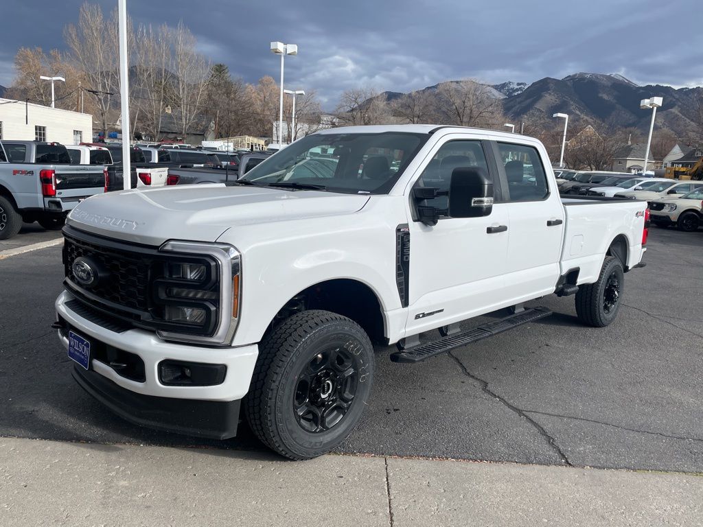 2026 Ford F-350 Super Duty XL's photo