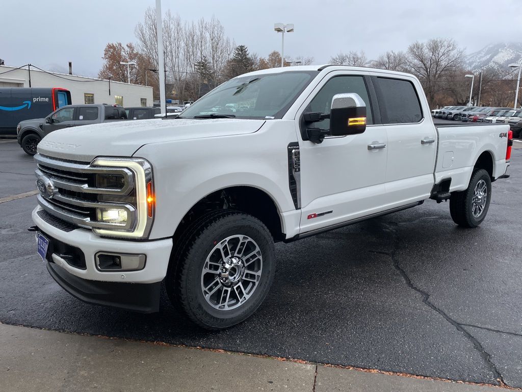 2026 Ford F-350 Super Duty Platinum's photo