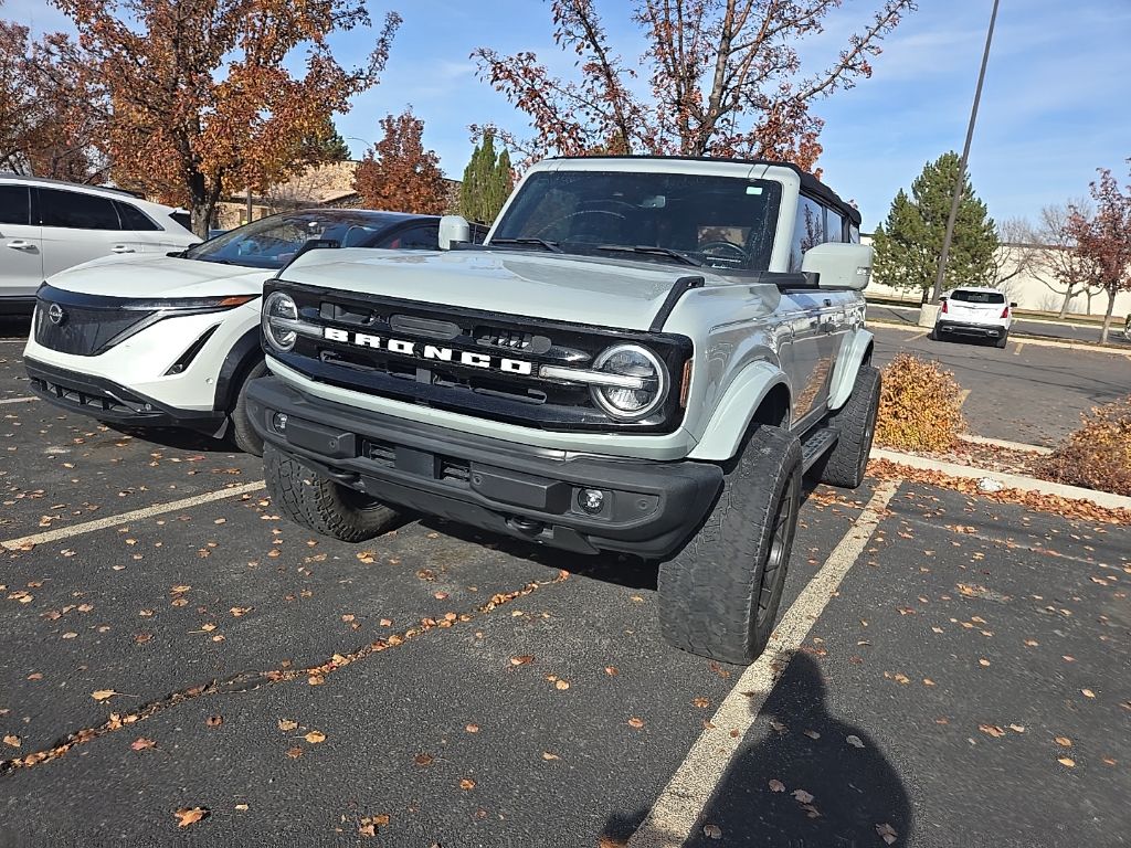 2021 Ford Bronco Outer Banks photo 3